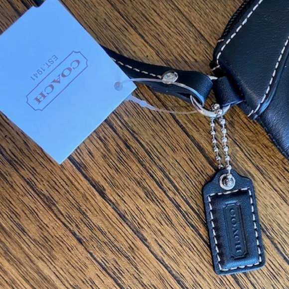 COACH Black Leather Pleated Wristlet - Picture 7 of 10